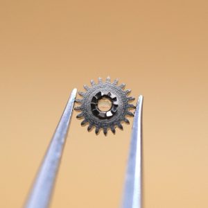 N°410 Pignon de remontoir - EBEL 55 [NOS] Winding pinion