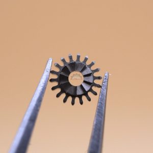 N°410 Pignon de remontoir - EBEL 88 [NOS] Winding pinion