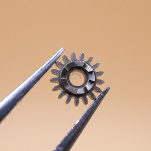 N°410 Pignon de remontoir - MST 402 [NOS] Winding pinion