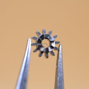 N°410 Pignon de remontoir - GRUEN 406 [NOS] Winding pinion