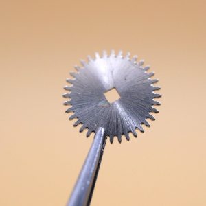 N°415 Rochet - Jaeger LeCoultre 407 [NOS] Ratchet wheel