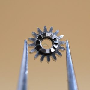 N°410 Pignon de remontoir - Lanco 1022 [NOS] Winding pinion