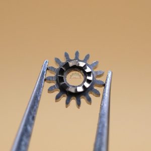 N°410 Pignon de remontoir - Lanco 1054 [NOS] Winding pinion