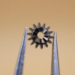 N°410 Pignon de remontoir - MARVIN 610 [NOS] Winding pinion