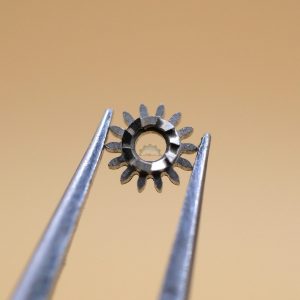 N°410 Pignon de remontoir - Record 102 [NOS] Winding pinion