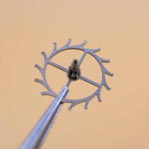 N°705 Roue d'échappement  - Zenith 18-28 3P [NOS] Escape wheel