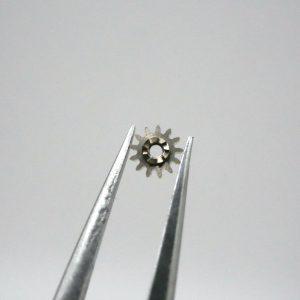 N°410 Pignon de remontoir - FHF 57 [NOS] Winding pinion