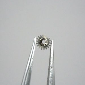 N°410 Pignon de remontoir - LIP T124 [NOS] Winding pinion