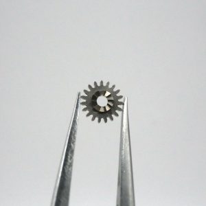 N°410 Pignon de remontoir - PESEUX 120 [NOS] Winding pinion
