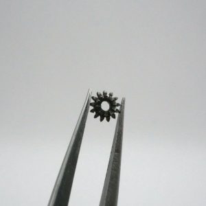 N°410 Pignon de remontoir - FEMGA 520 [NOS] Winding pinion