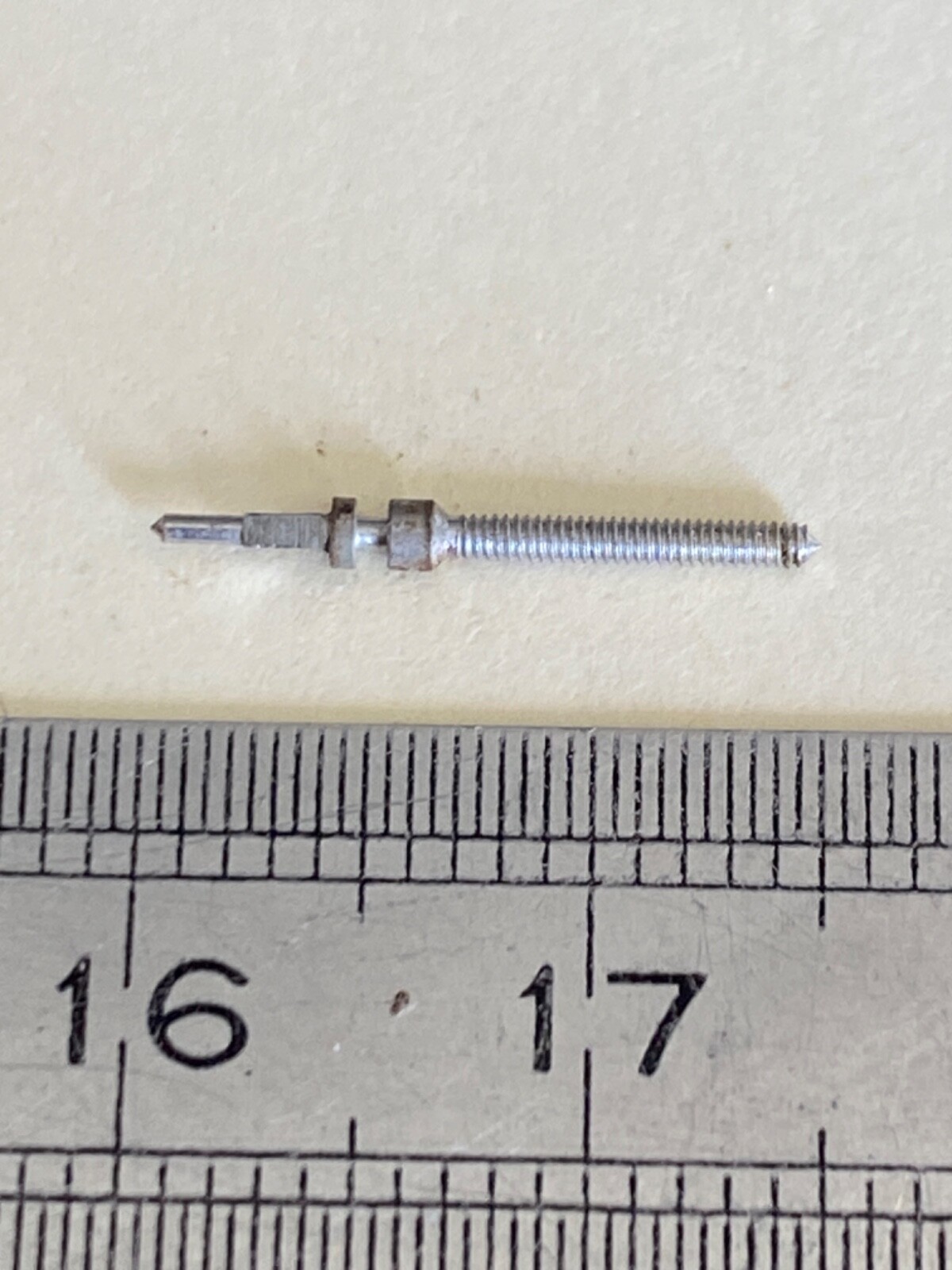 N°401 Tige remontoir - GUBA 1100 (Winding stem) PIECE HORLOGERIE
