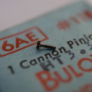 Chaussée - BULOVA 6AE N°11B Ht 3,30 [NOS] (Watch Cannon pinion)