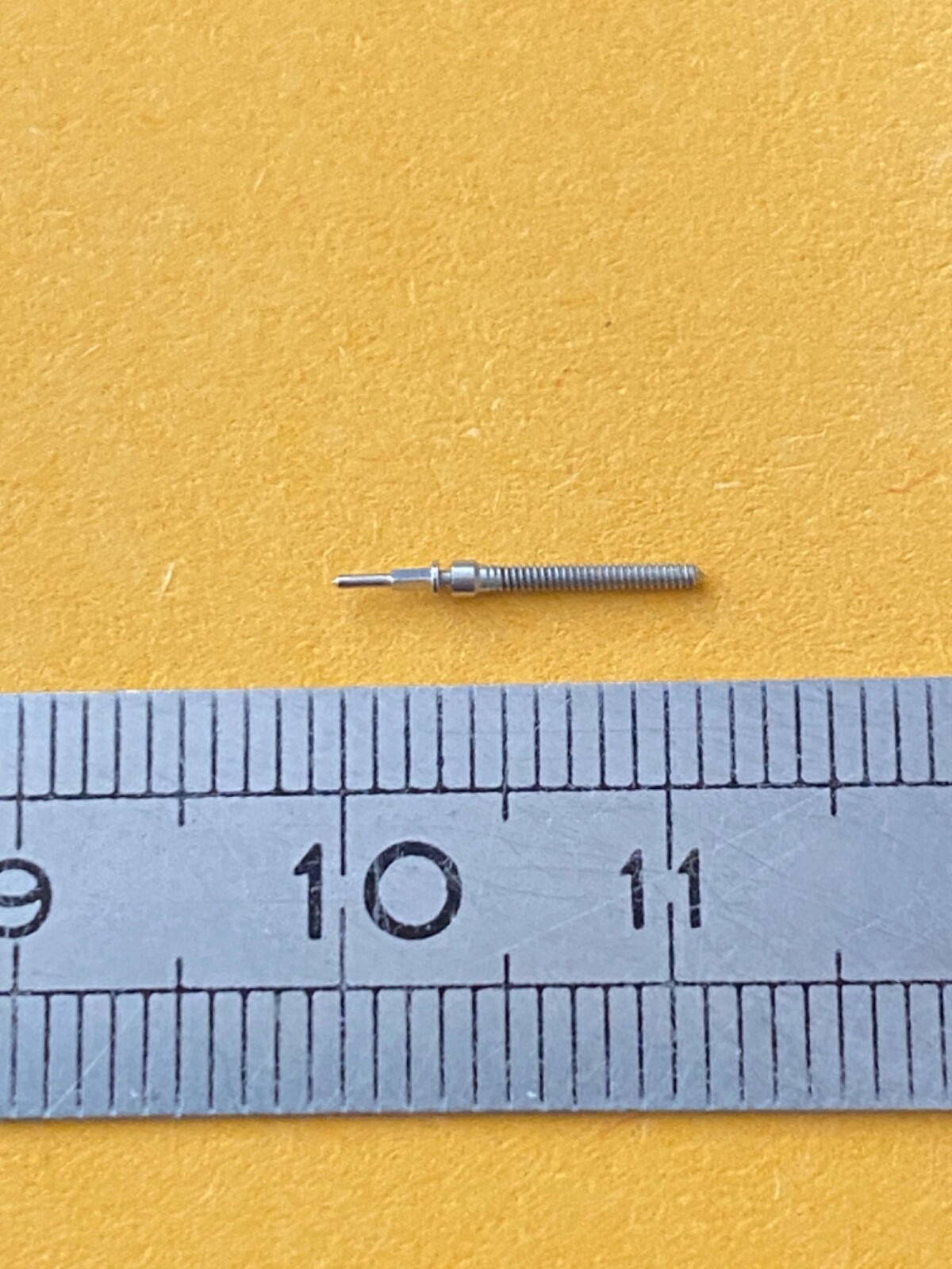 N°401 Tige remontoir - KASPER 600 (5¼" ø0,9) (Winding stem) PIECE HORLOGERIE
