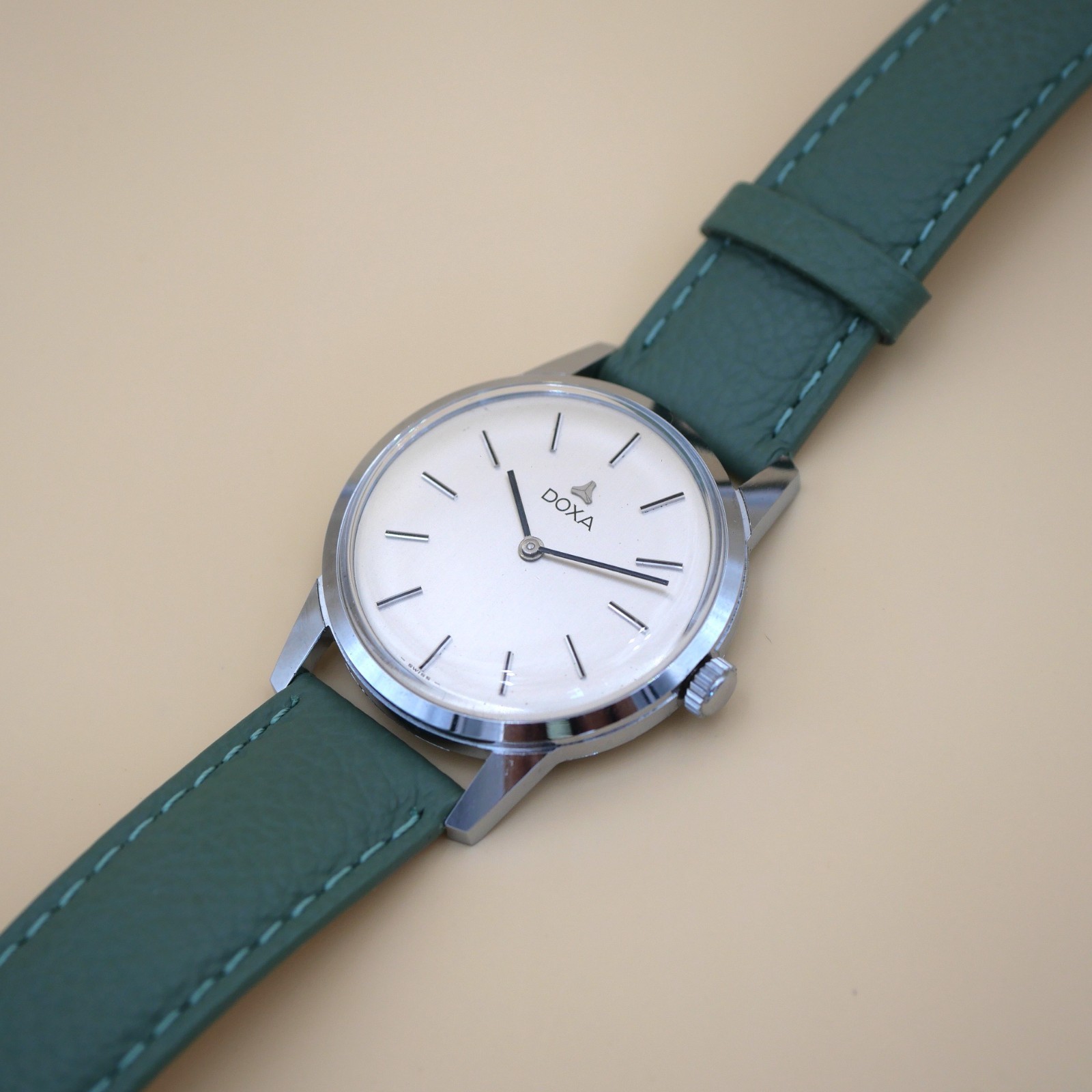 Montre DOXA mécanique Vintage - ETA 2512 - Révisée