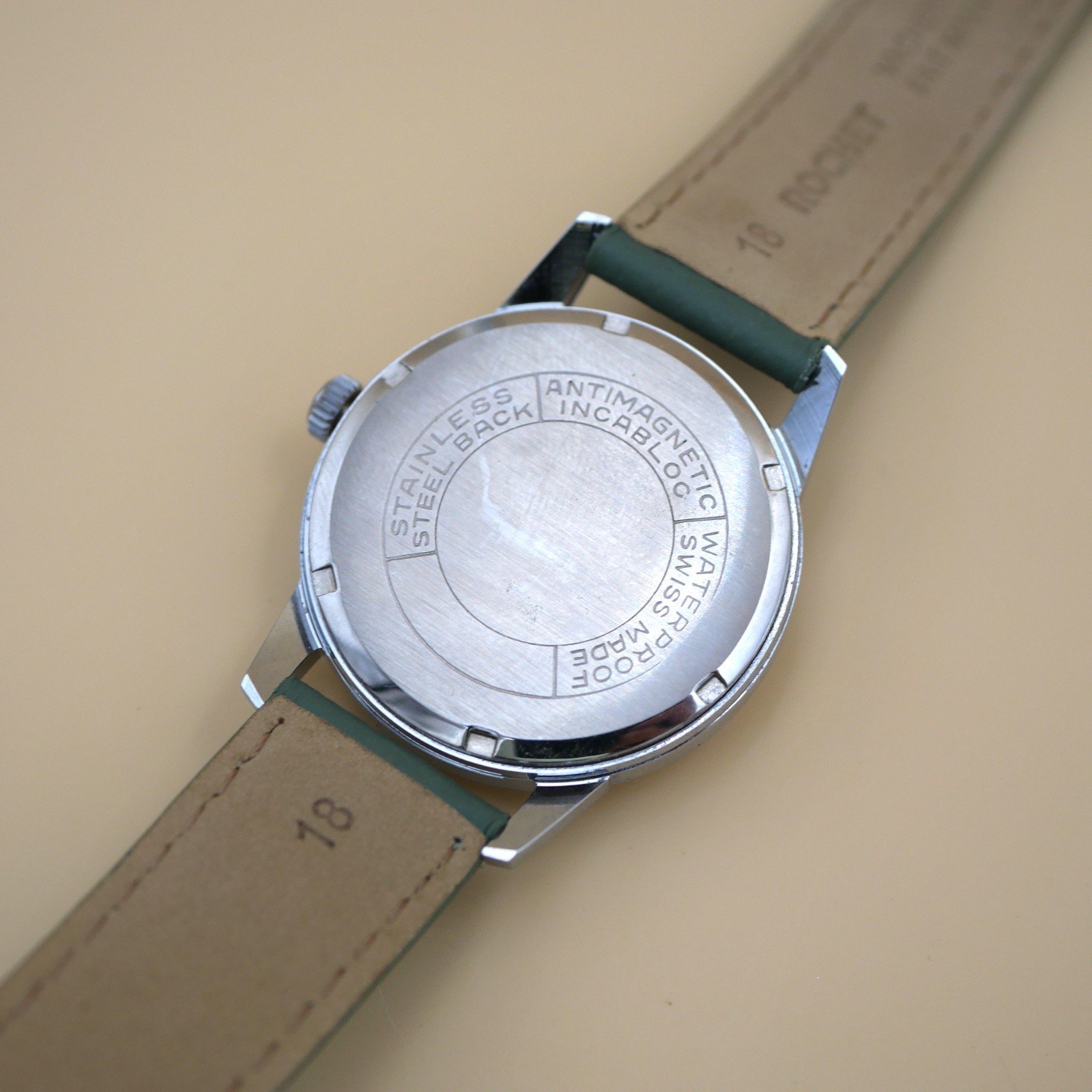 Montre DOXA mécanique Vintage - ETA 2512 - Révisée – Image 14