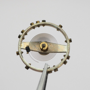 N°721 Balancier de montre HP 63 - 9¾" [NOS] Balance complete