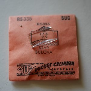 Verre montre SUC RS 335 - STAR - BULOVA - 17,4x9,9 [NOS] (Watch crystal)