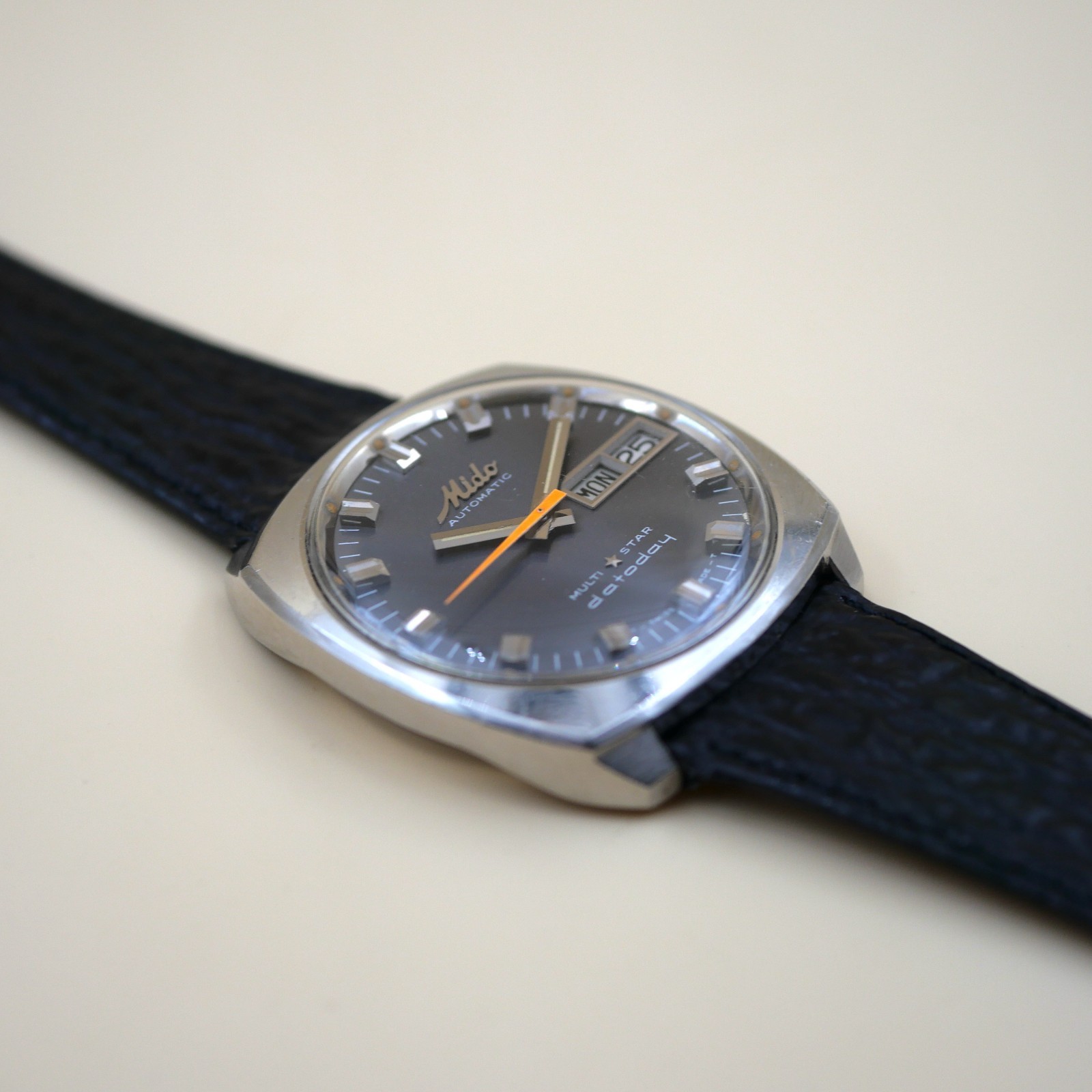 Montre MIDO Datoday Multi-Star automatic Vintage - Cal. 1147-2 - New old stock – Image 3