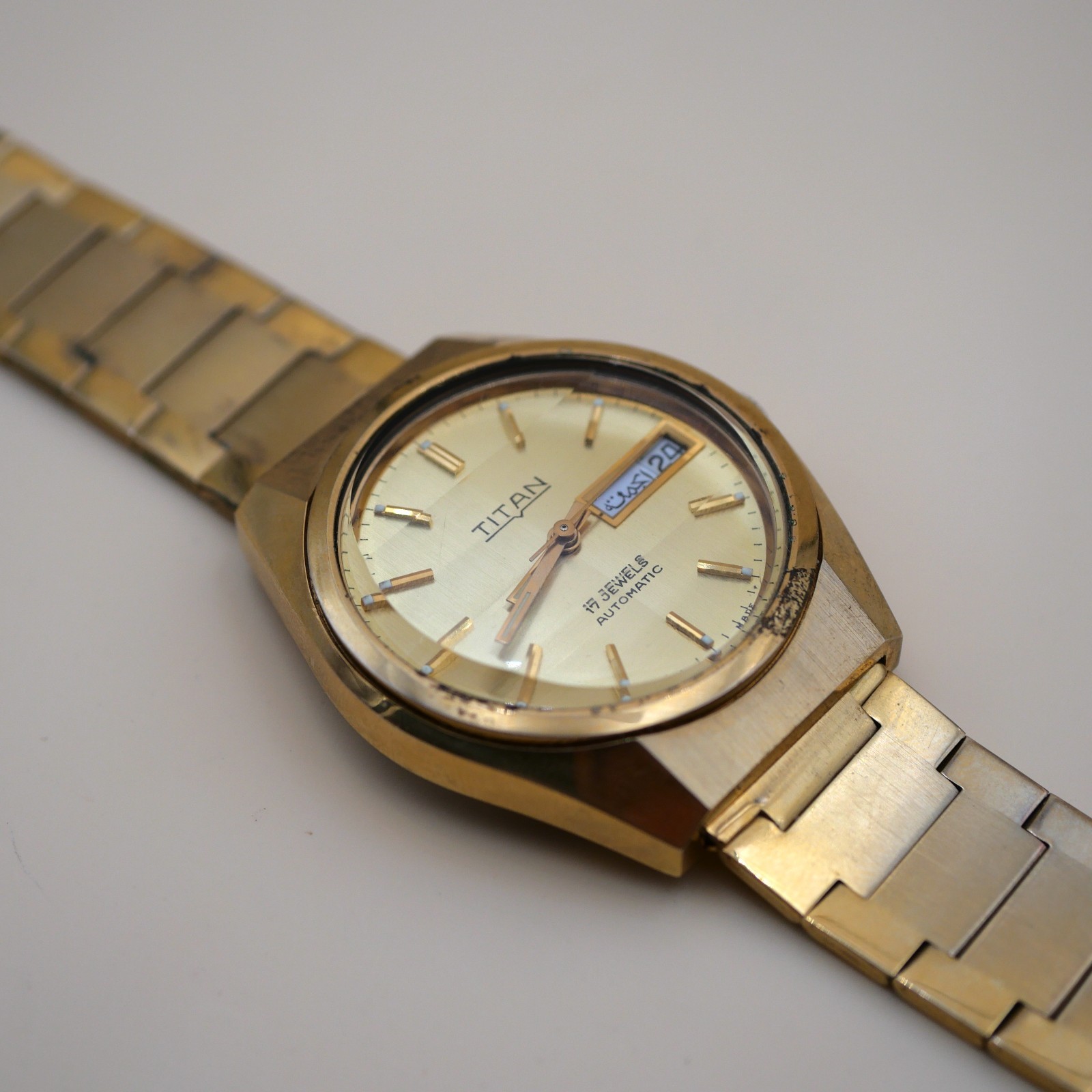 Montre TITAN automatique Vintage Suisse - AS 5602 - À réparer – Image 5