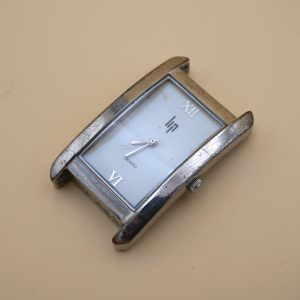 Montre quartz LIP 1020212 - 25x34 mm - Non testée