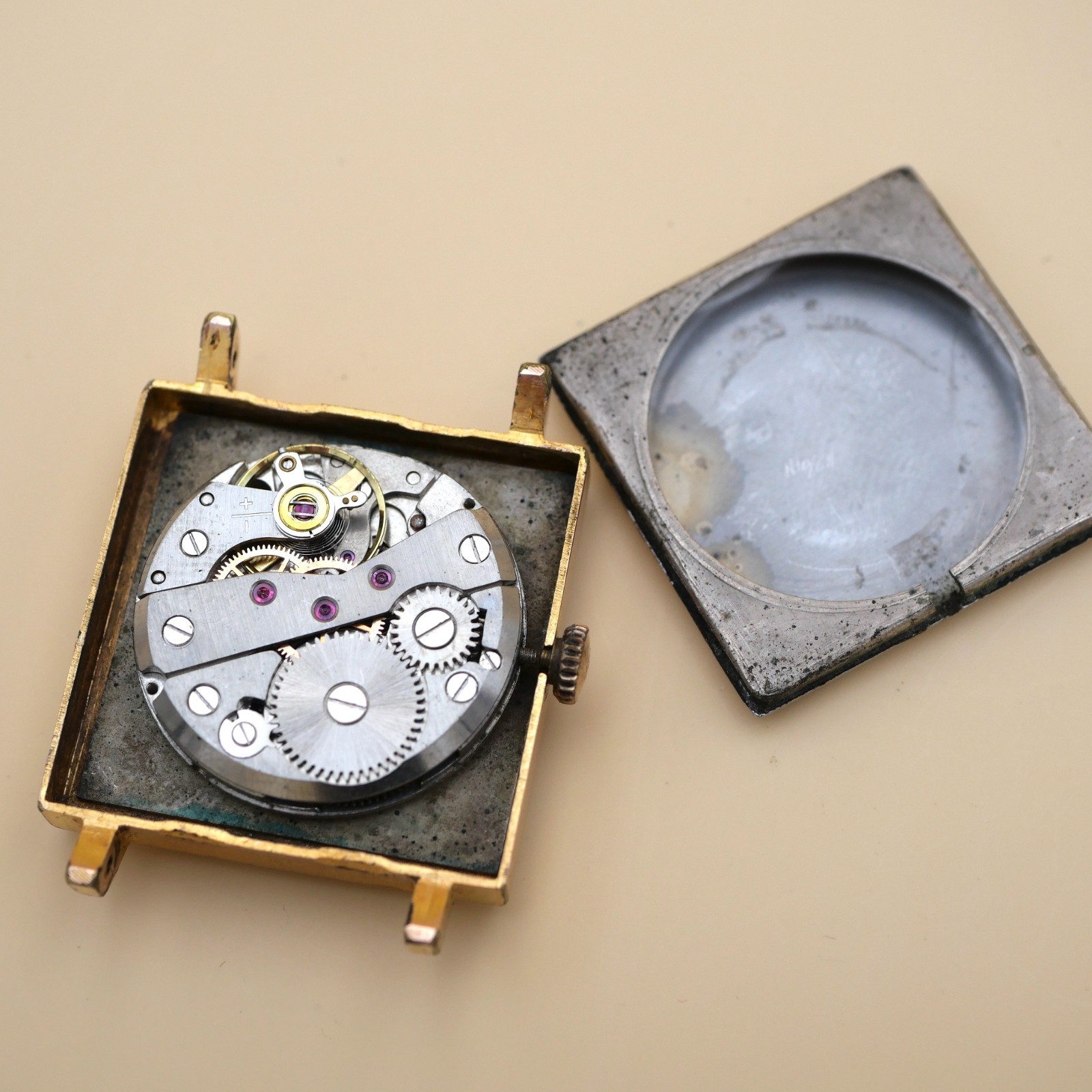 Montre mécanique Selhor 28x28 mm - Lorsa P62 Ne fonctionne pas , Balancier OK – Image 5