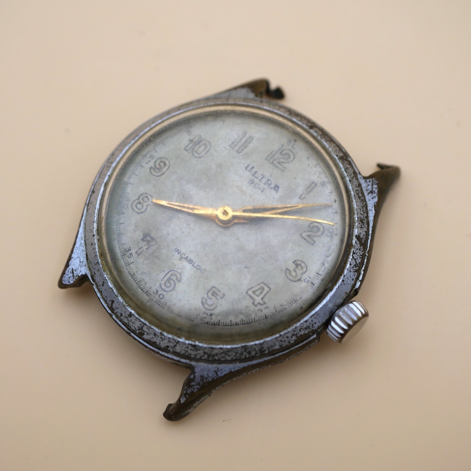 Montre mécanique Ultra Ø32,50 mm - Cal. Ultra 904 s'arrête - Corne HS