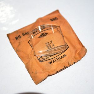 Verre montre SUC RU 640 - WALTHAM - 22,7x22,4 [NOS] (Watch crystal)