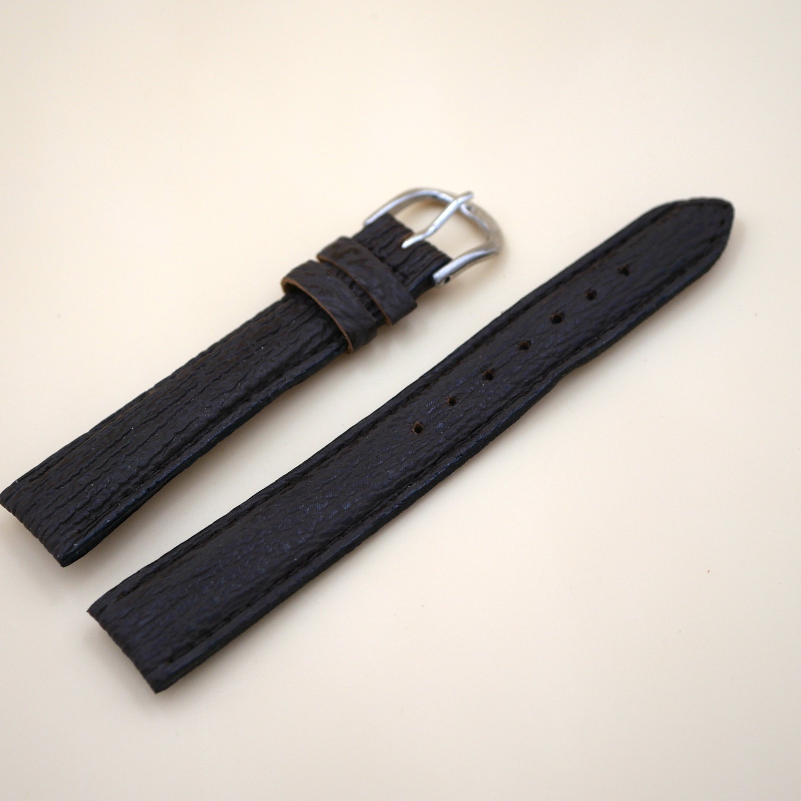 Bracelet en Requin Véritable 16 mm Marron foncé - Fabriqué en France - XS