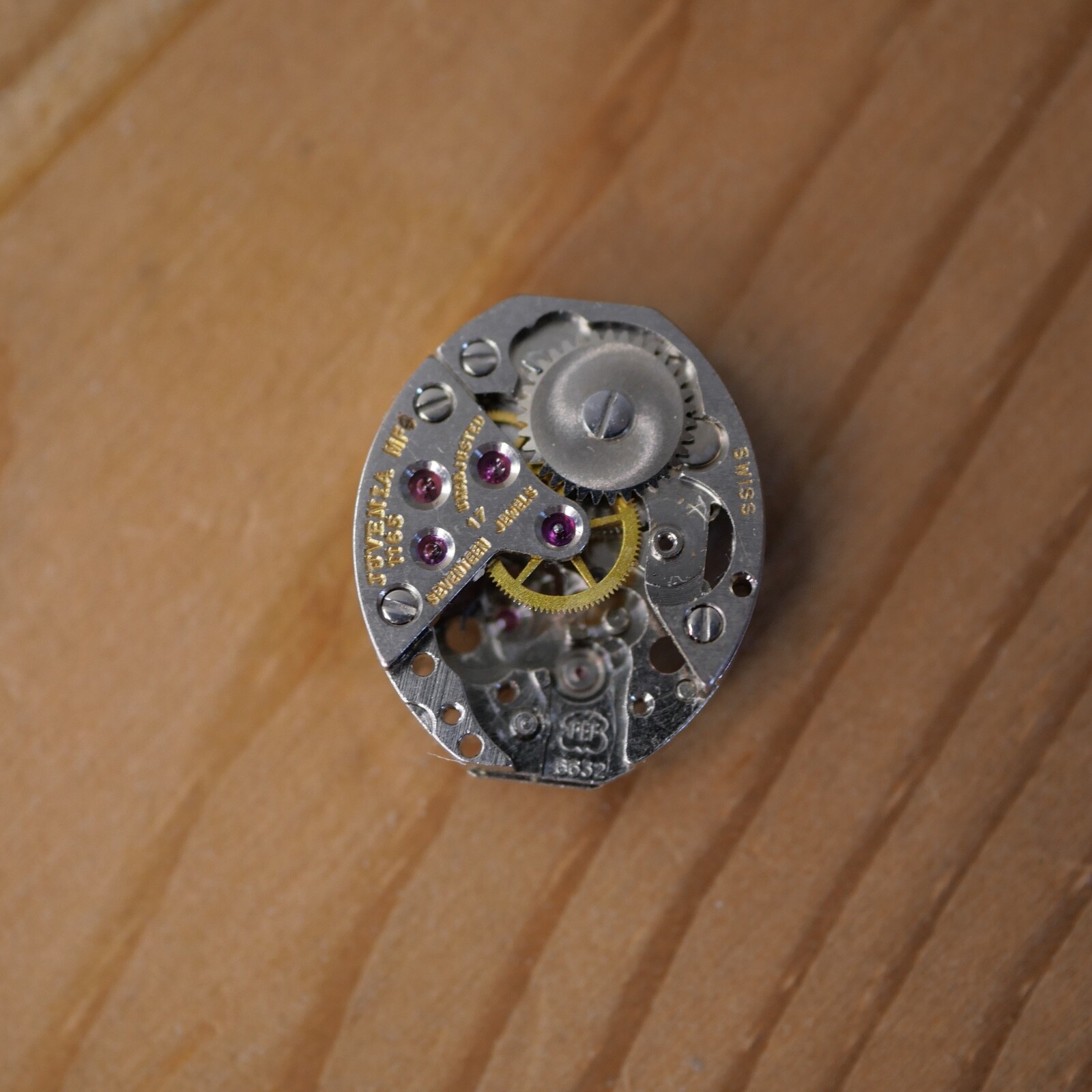 Mouvement pour pièces FEF 6632 NO Balance (watch movement for parts)