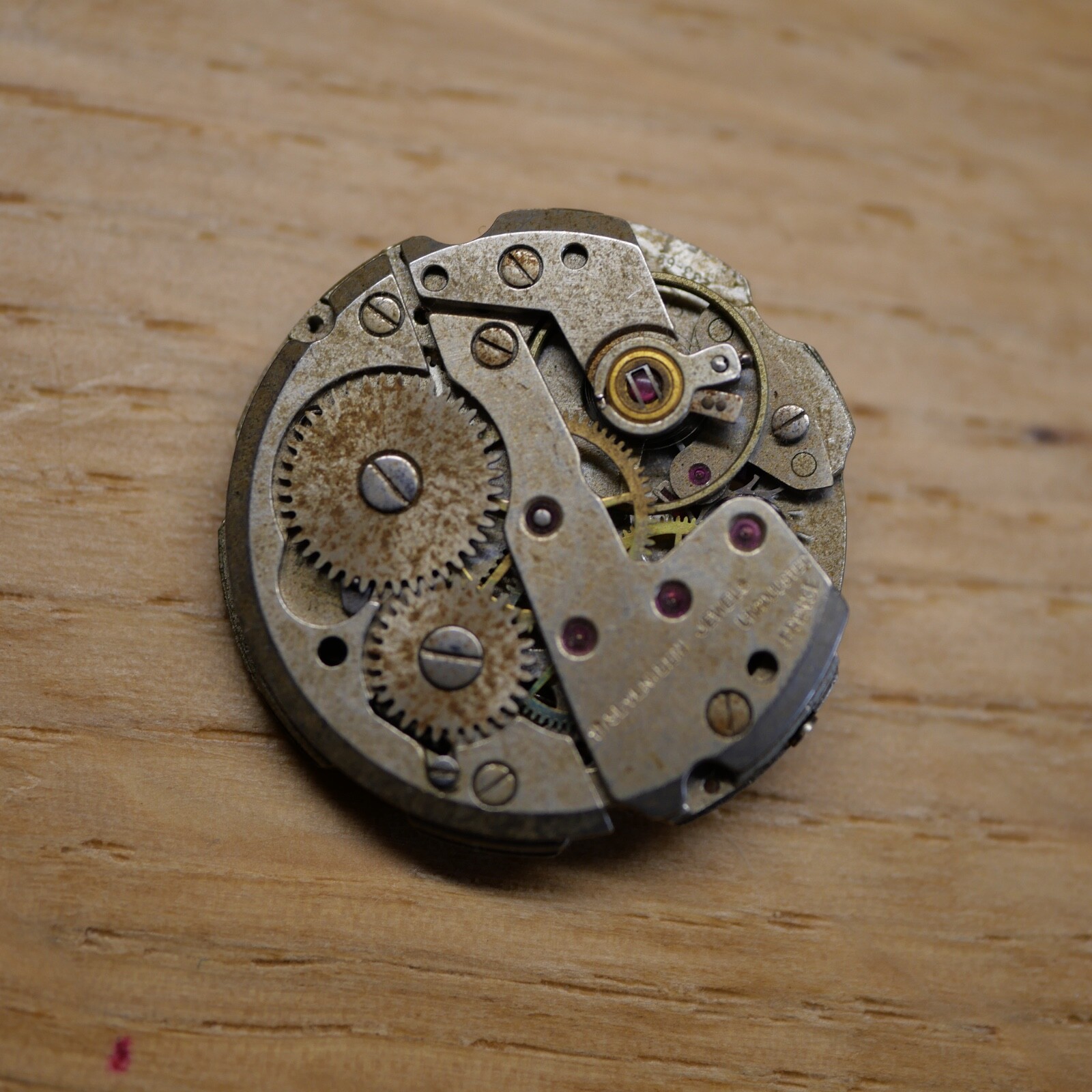 Mouvement pour pièces FE 233-69A Balance OK (watch movement for parts)