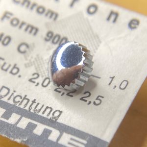 Couronne de montre Étanche Ø63 filetage 0,90 - Chromé [NOS] (Watch crown)