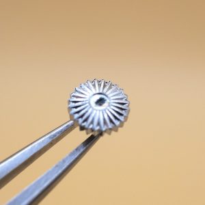 Couronne montre Louis XV Ø60 filetage 0,90 Tube Ø28 - Chromé [NOS]