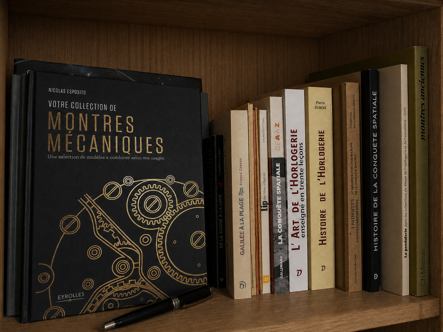 Étagère de livres d’horlogerie