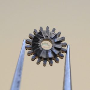 N°410 Pignon de remontoir - HP 27/12 [NOS] Winding pinion