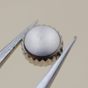 Couronne de montre Ø49 Ht 26 Filetage 0,90 à fleur, Gris métal satiné [NOS]