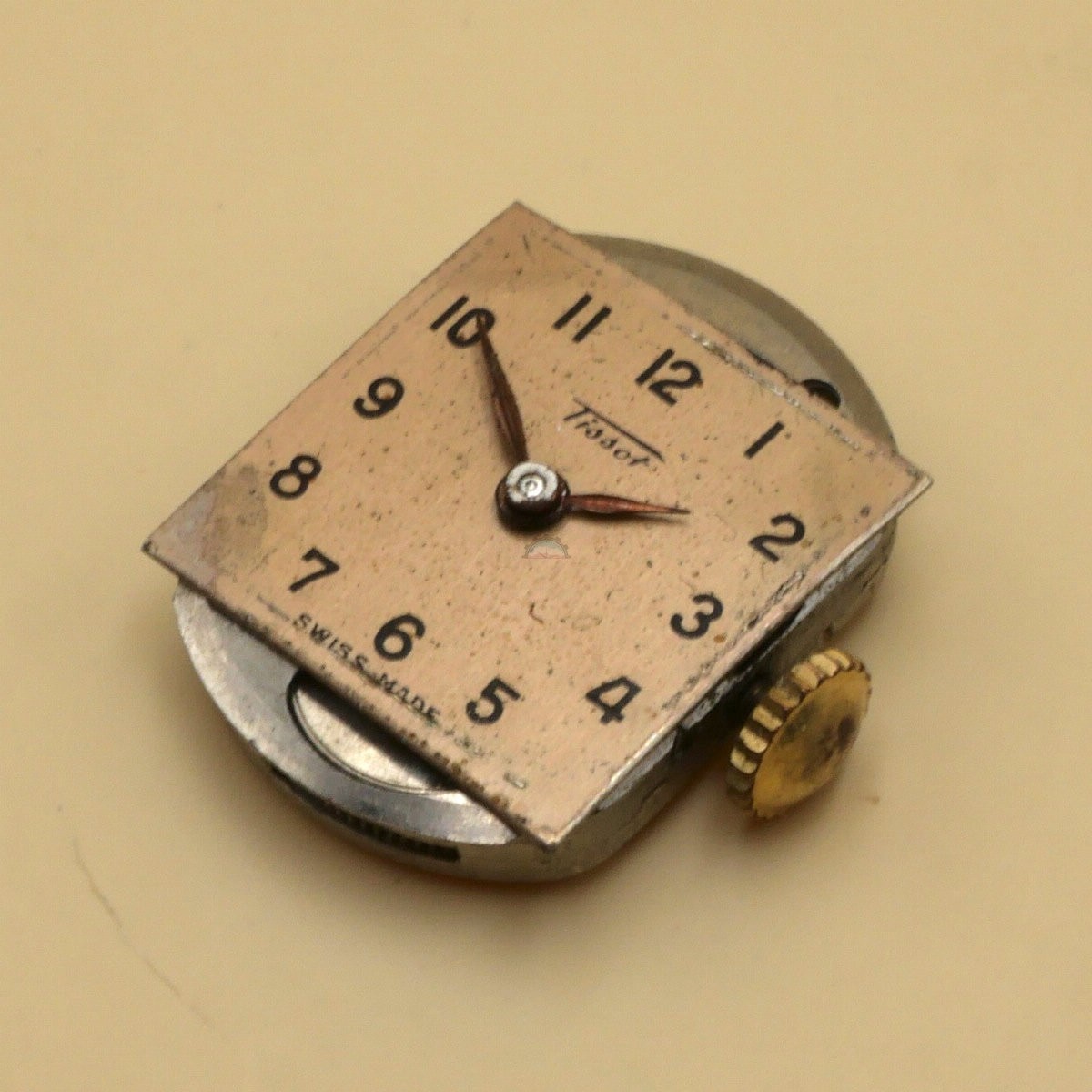 Mouvement pour pièces TISSOT 13.6 - Balancier HS (movement for parts)