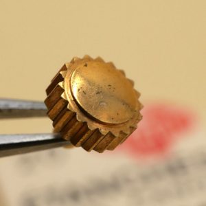 Couronne montre Étanche canon long Ø50 filetage 12 - Plaqué Or jaune [NOS]