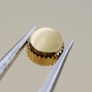 Couronne de montre Ø30 Ht 19 Filetage 0,90 à fleur, Plaqué or doré [NOS]